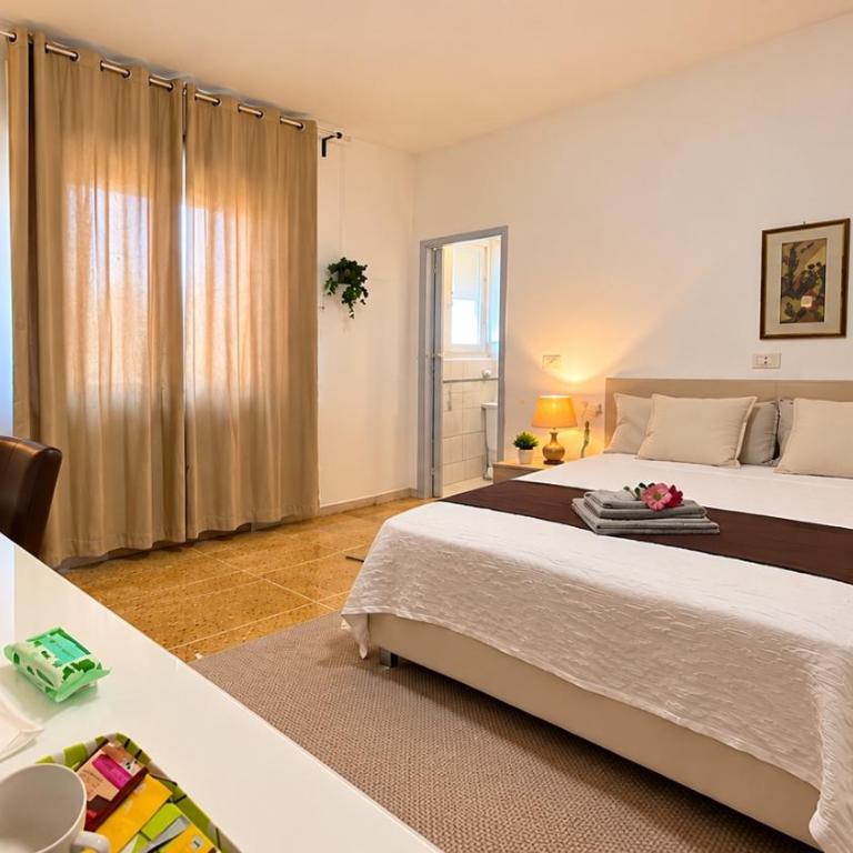 Casa Gobetti-Bologna Centrale - Camera Matrimoniale con Bagno Privato - 3