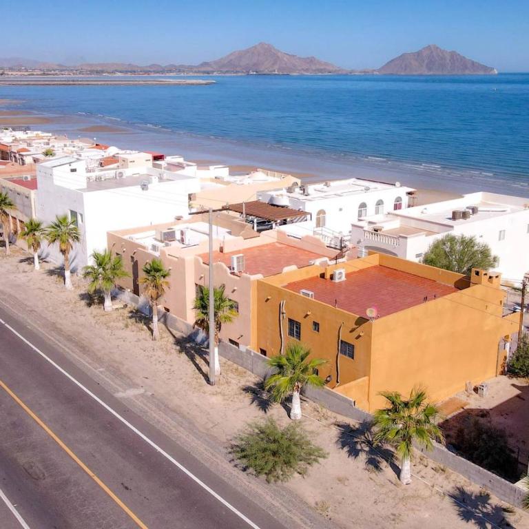 Villa de Las Palmas 3BR Holiday Rental Home - Vacation Home - 3