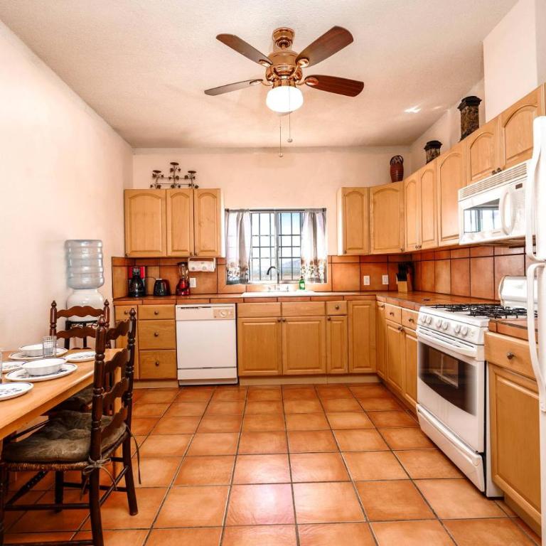 Villa de Las Palmas 3BR Holiday Rental Home - Vacation Home - 7