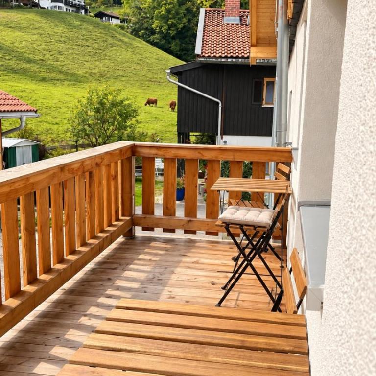 Großzügige Wohnung in historischem Anwesen am See - Apartamento de 2 dormitorios - 2
