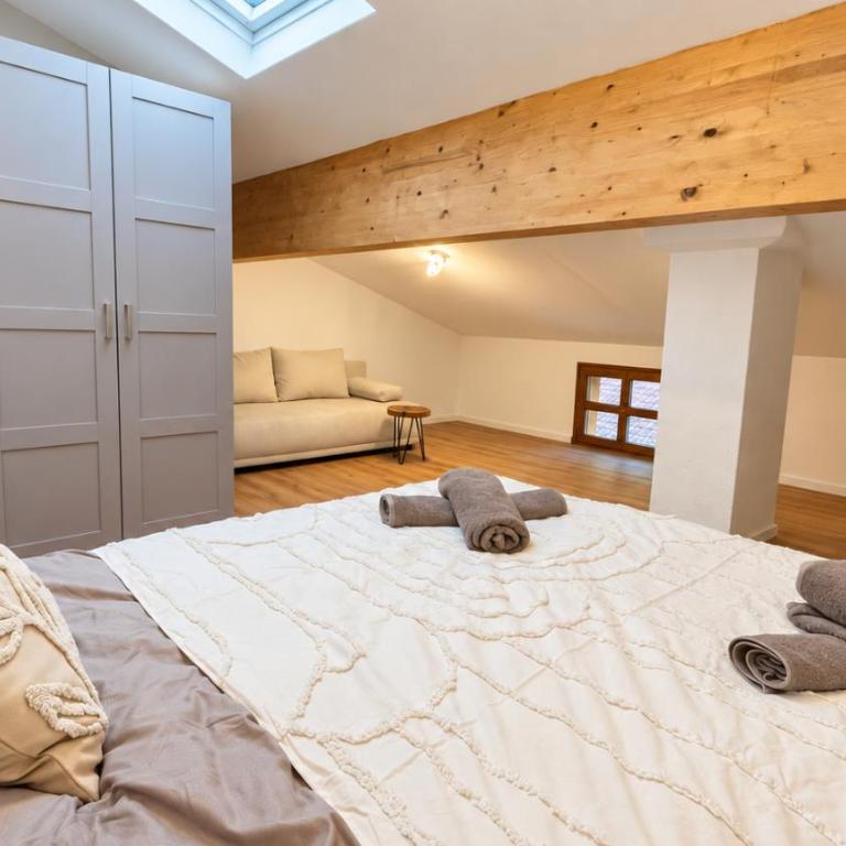 Großzügige Wohnung in historischem Anwesen am See - Apartamento de 2 dormitorios - 22