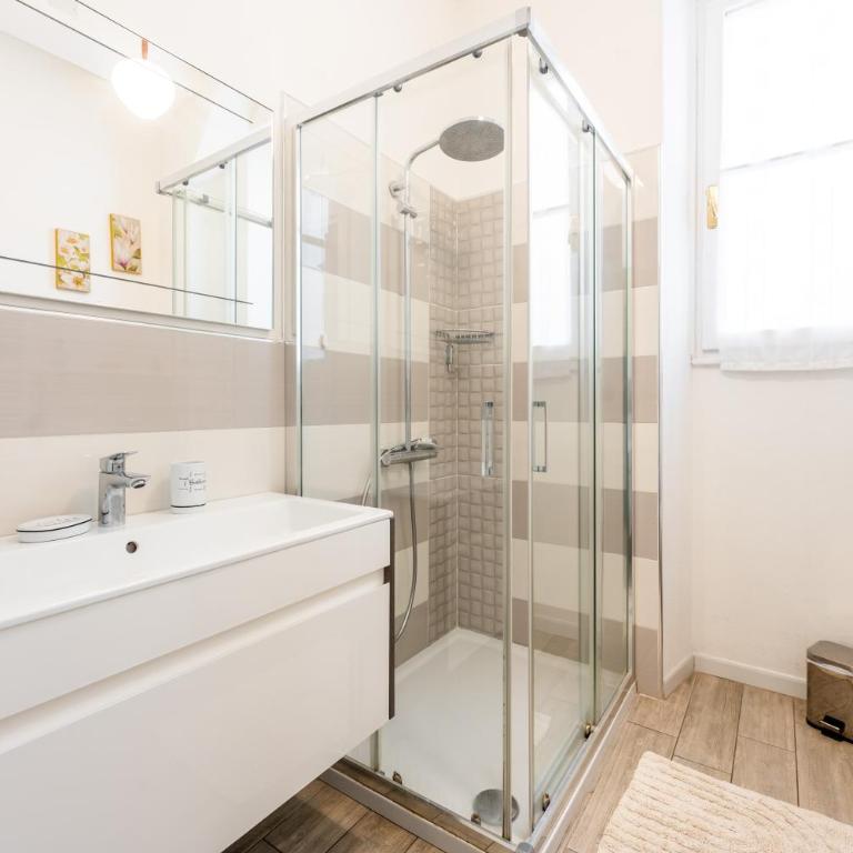 Iola Rooms Cagliari - Camera King - 8