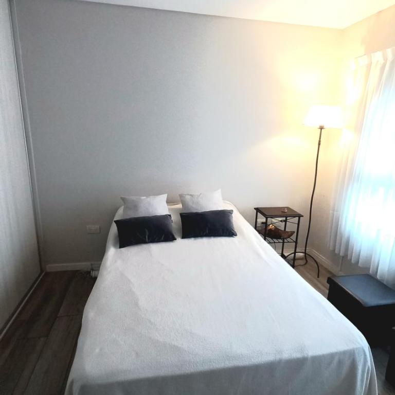 Apartamento zona La Perla a metros de la playa con balcon terraza y parrilla - Apartamento de 2 dormitorios - 6