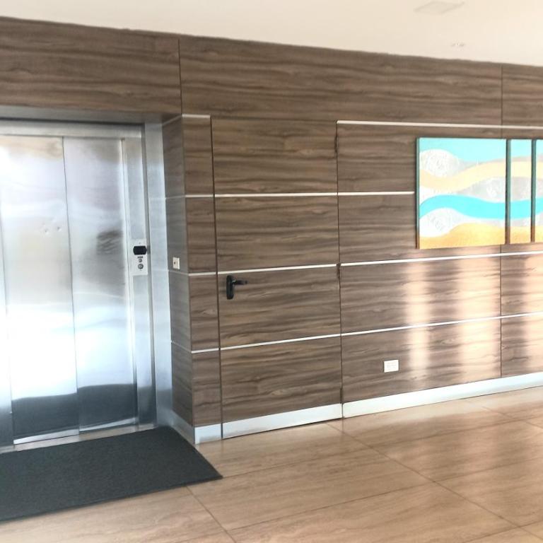 Apartamento zona La Perla a metros de la playa con balcon terraza y parrilla - Apartamento de 2 dormitorios - 13