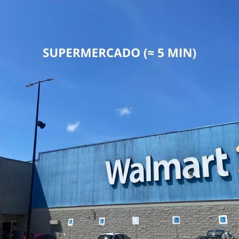 Casa 2 Niveles con 3 Albercas a 10 min de 5ta avenida y Playa - Casa de 3 dormitorios - 33