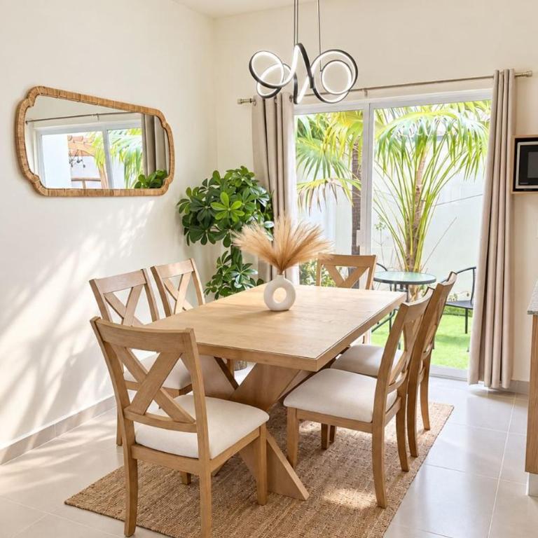Casa 2 Niveles con 3 Albercas a 10 min de 5ta avenida y Playa - Casa de 3 dormitorios - 34
