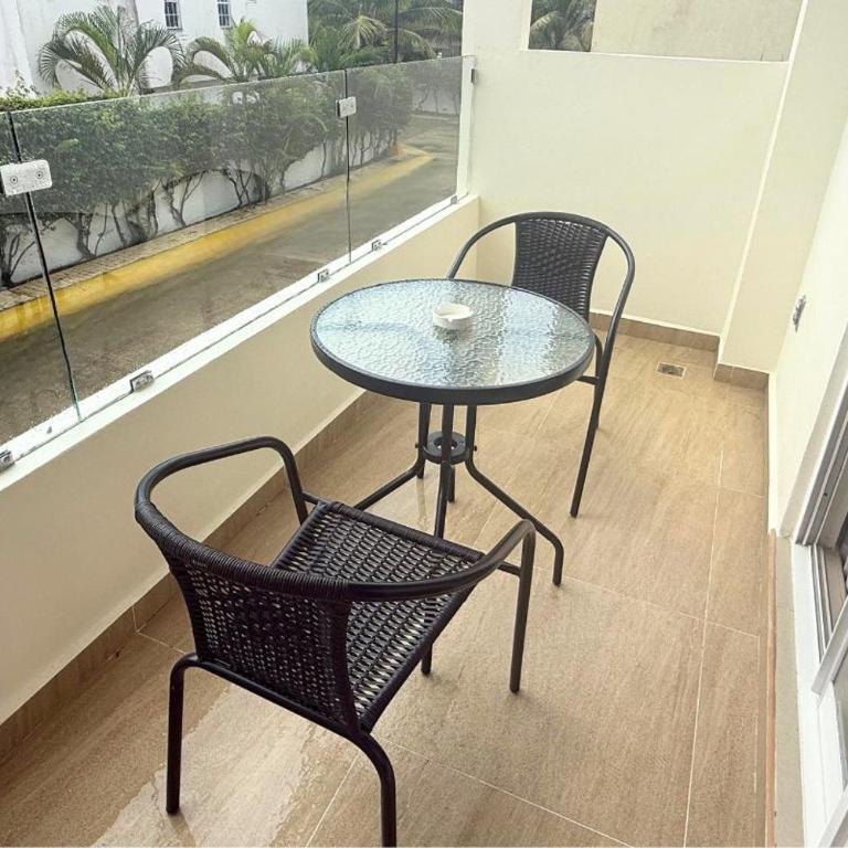 Casa 2 Niveles con 3 Albercas a 10 min de 5ta avenida y Playa - Casa de 3 dormitorios - 38