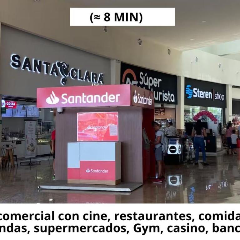 Casa 2 Niveles con 3 Albercas a 10 min de 5ta avenida y Playa - Casa de 3 dormitorios - 41