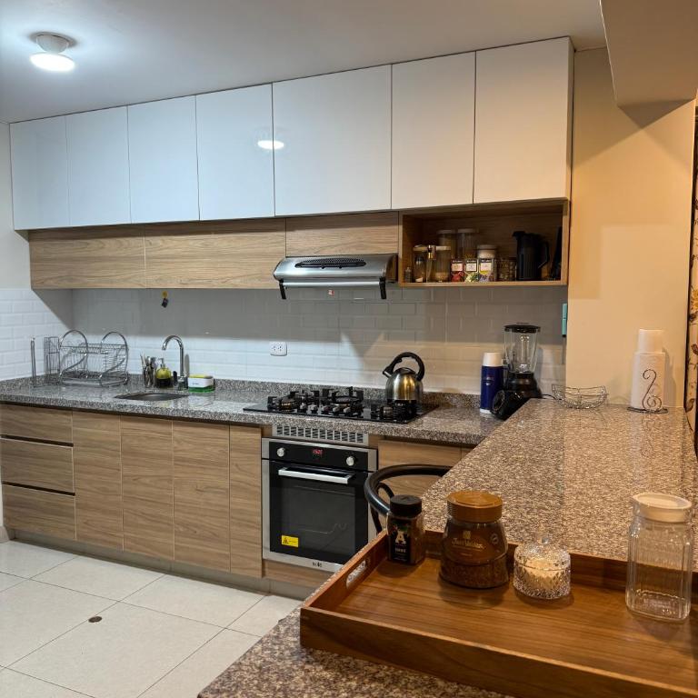 Cozy, Spacious & Convenient Apartment - Two-Bedroom Apartment - 5