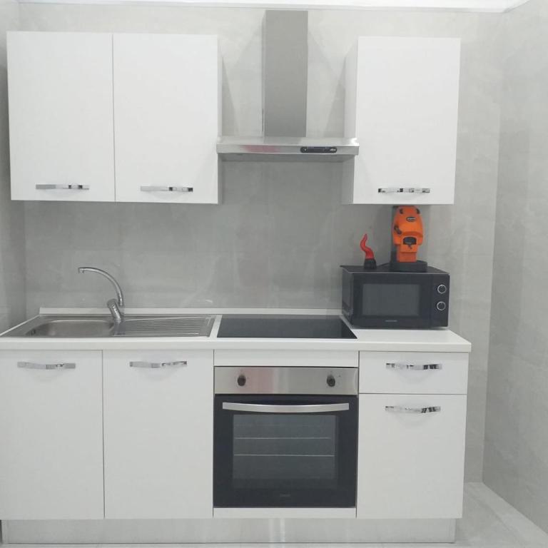 Bellissima Napoli - Appartamento con 2 Camere da Letto - 17