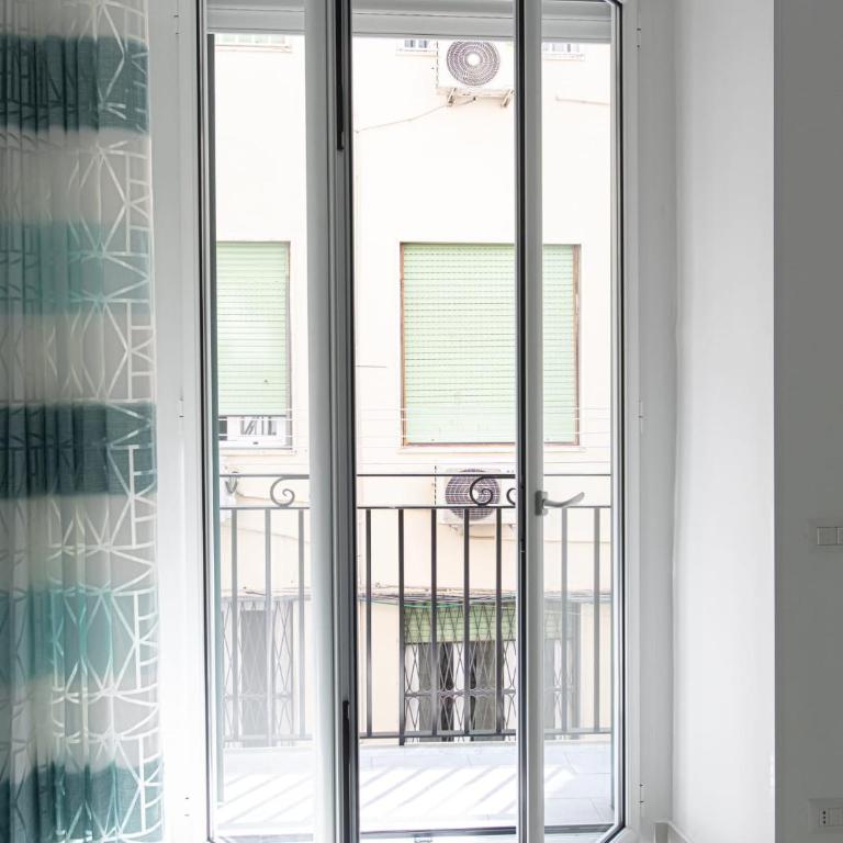 Bellissima Napoli - Appartamento con 2 Camere da Letto - 8