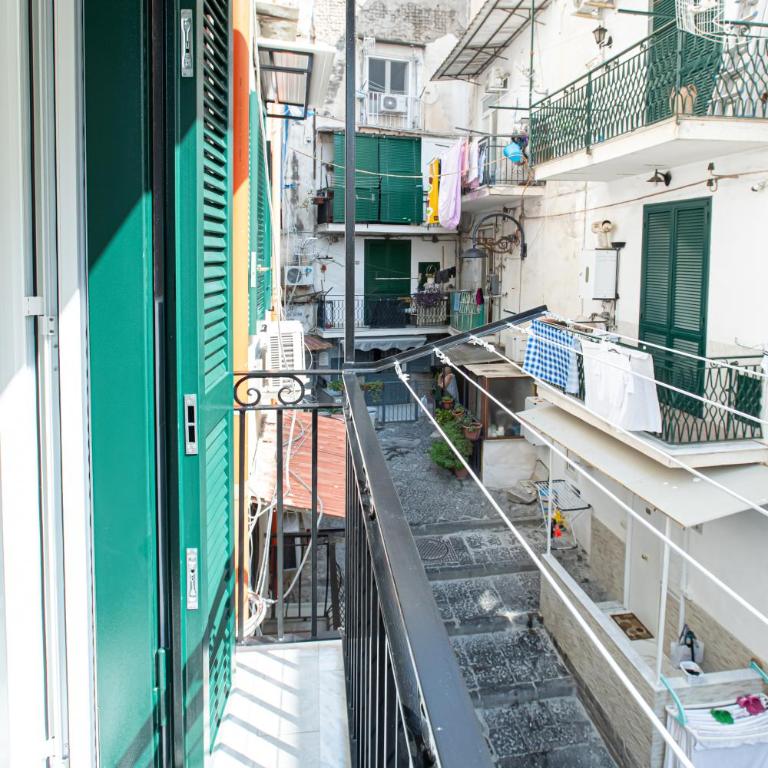 Bellissima Napoli - Appartamento con 2 Camere da Letto - 6