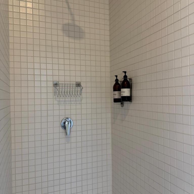 Light-Filled Loft- Fast WiFi, Pool, Gym & Security - Apartment - 14