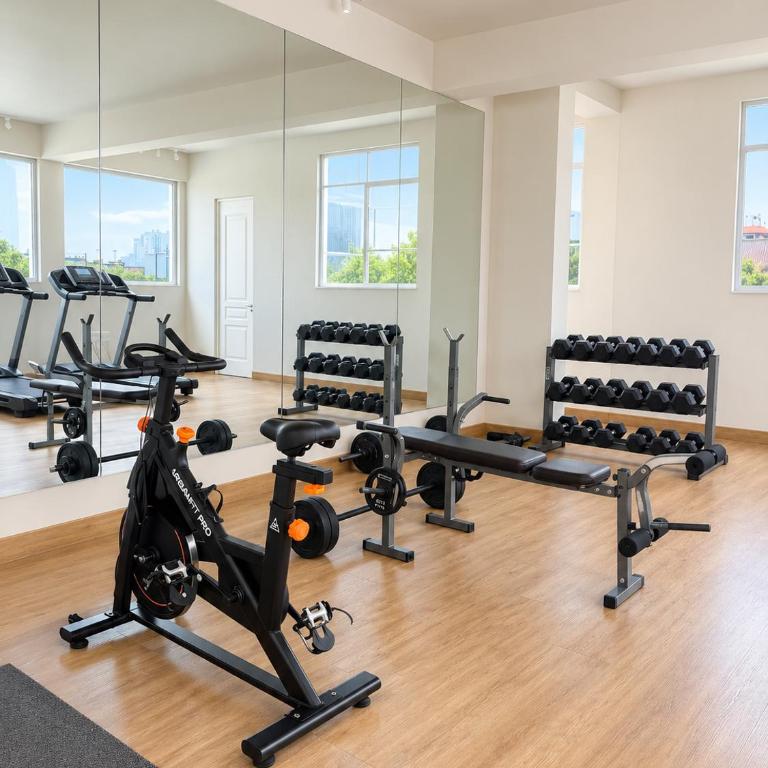 Light-Filled Loft- Fast WiFi, Pool, Gym & Security - Apartment - 29