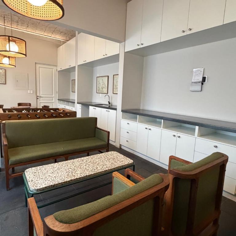 Light-Filled Loft- Fast WiFi, Pool, Gym & Security - Apartment - 26