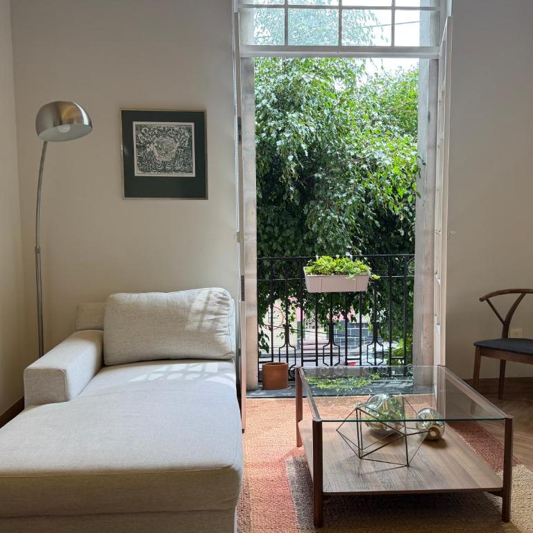 Light-Filled Loft- Fast WiFi, Pool, Gym & Security - Apartment - 4