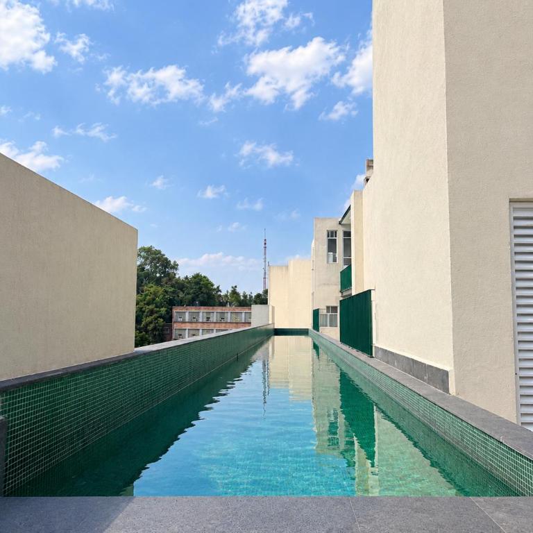 Light-Filled Loft- Fast WiFi, Pool, Gym & Security - Apartment - 30