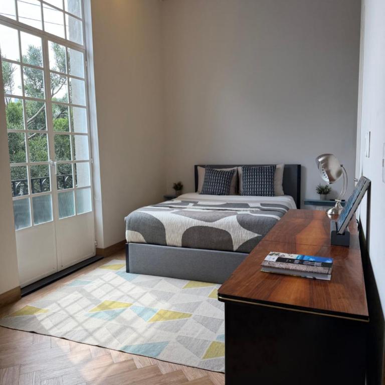 Light-Filled Loft- Fast WiFi, Pool, Gym & Security - Apartment - 2