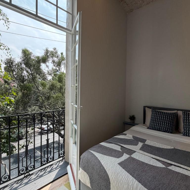 Light-Filled Loft- Fast WiFi, Pool, Gym & Security - Apartment - 9