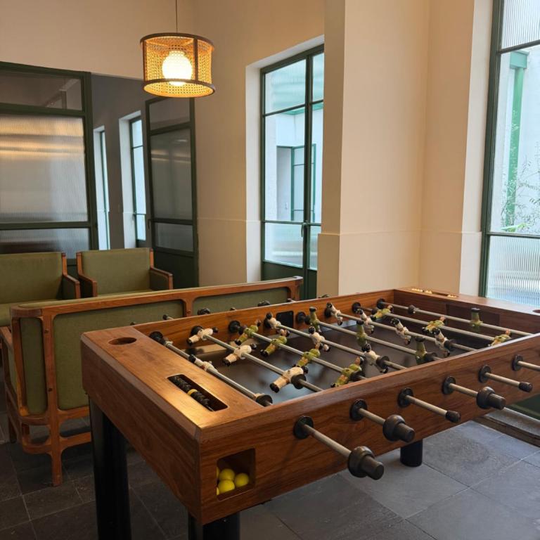 Light-Filled Loft- Fast WiFi, Pool, Gym & Security - Apartment - 23