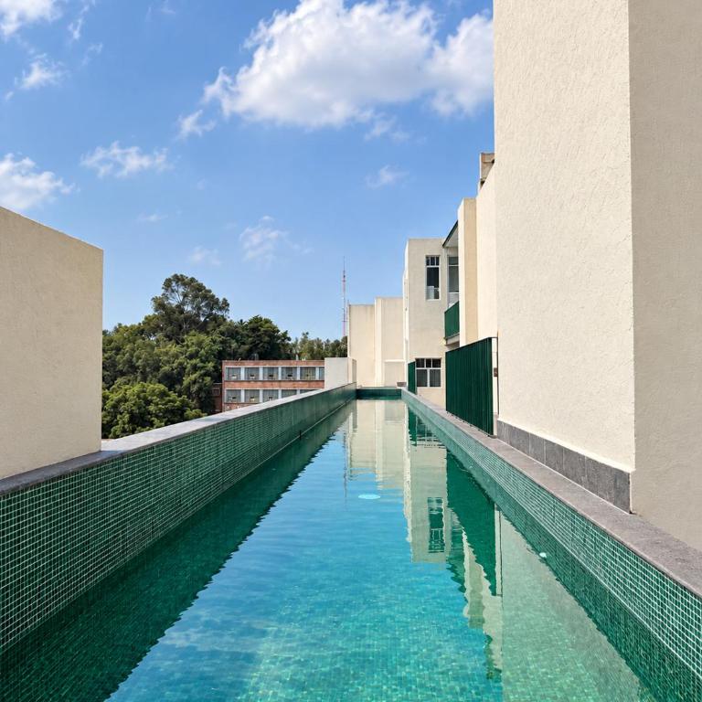 Light-Filled Loft- Fast WiFi, Pool, Gym & Security - Apartment - 3