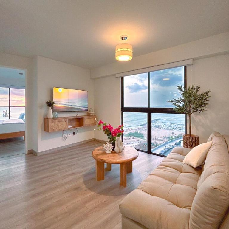 Oceanfront - Pool - near Barranco - One-Bedroom Apartment - Oceanfront - 4