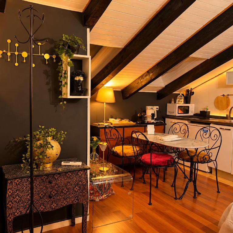 Hosting Dreams Attics - Duomo - Appartamento Attico - 2