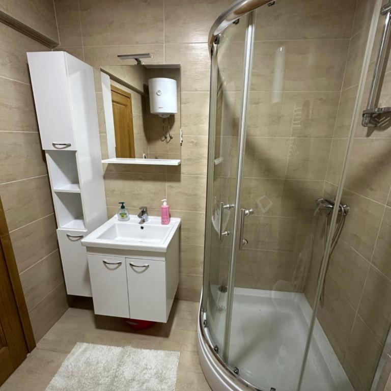 Middle side - Apartman sa 1 Spavaćom Sobom - 9