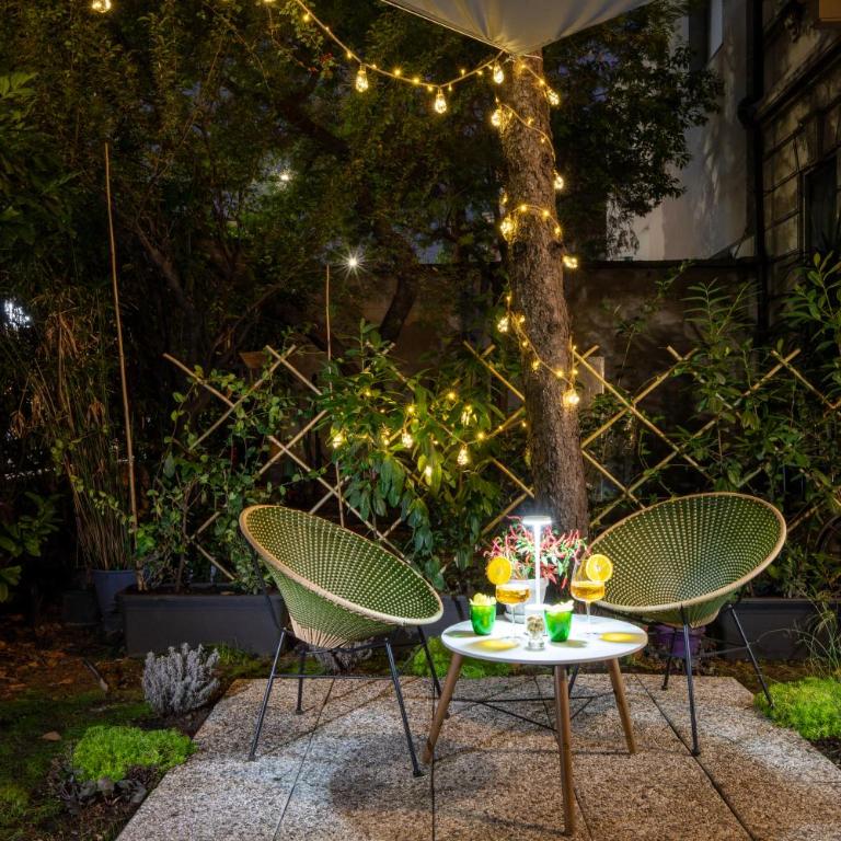 Private Garden & Metro 2 min - Wooden Wave Flat - Two-Bedroom Apartment - 42