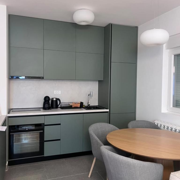 City Garden III - One-Bedroom Apartment - 3