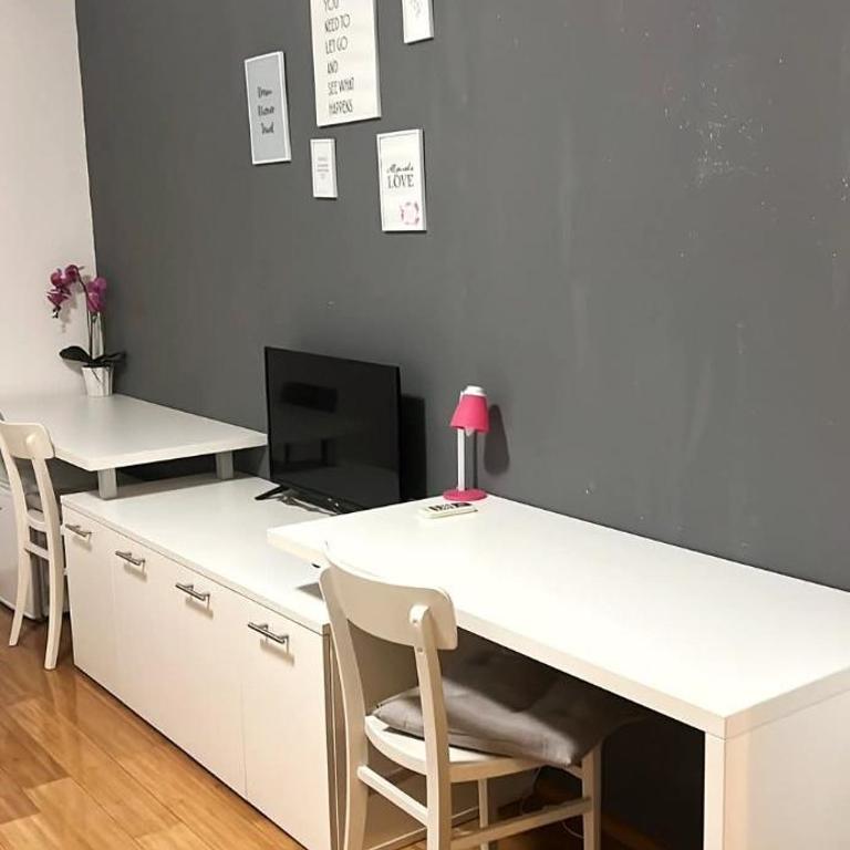 City Center Luxury Apartment - Two-Bedroom Apartment - 4