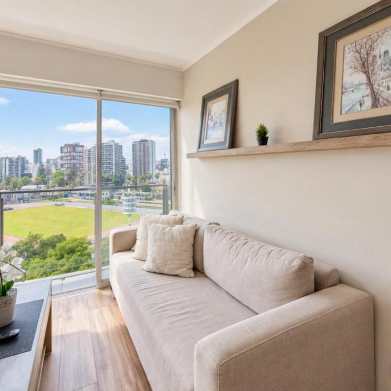 BOEM Apartments by Vibrant - One-Bedroom Apartment with City View - 7