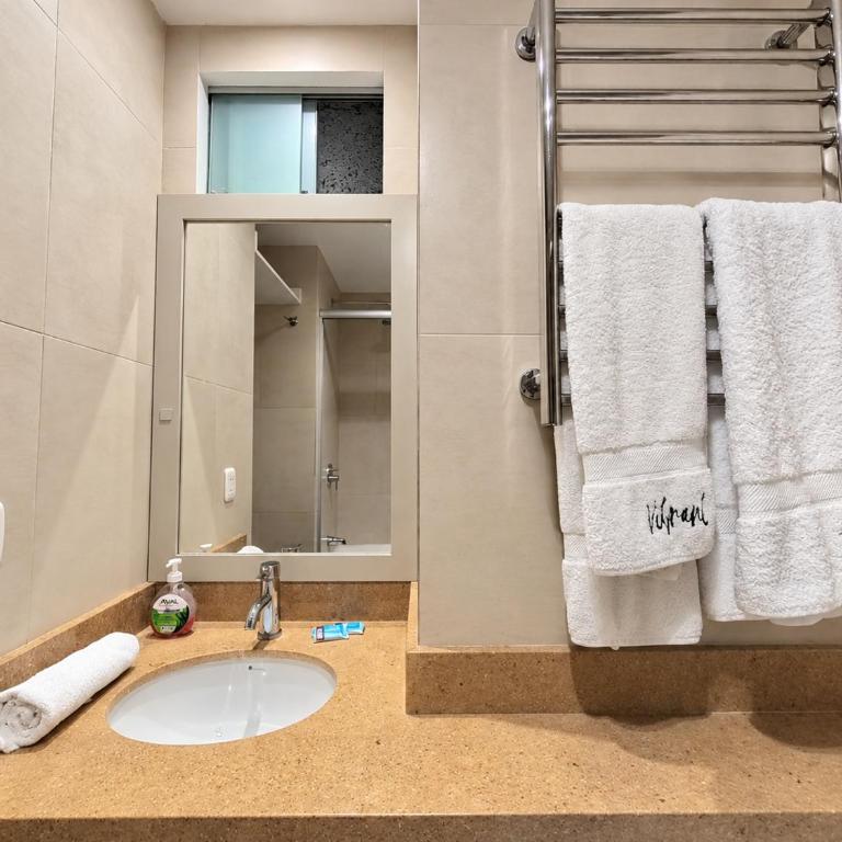 BOEM Apartments by Vibrant - One-Bedroom Apartment with City View - 15