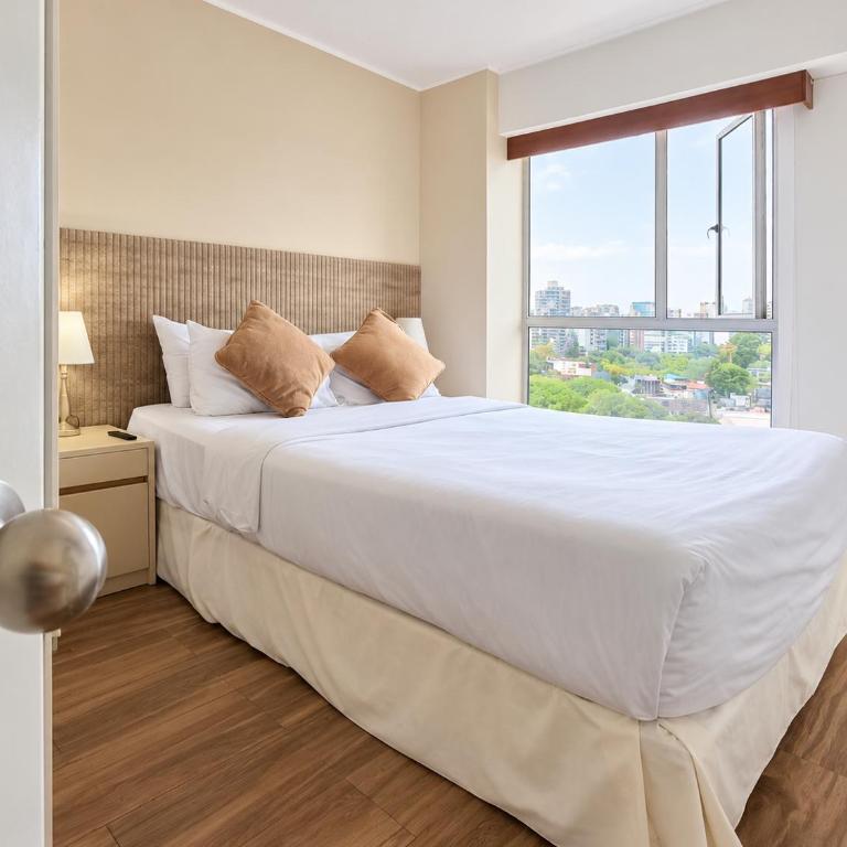 BOEM Apartments by Vibrant - One-Bedroom Apartment with City View - 22