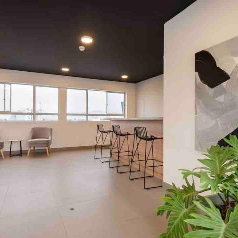 Departamento amoblado con piscina y gimnasio - Apartamento de 1 dormitorio - 5