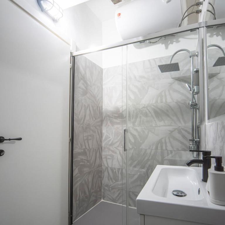 Il Gozzo Retreat Sapori di Mare tra Storia e Porto - Appartamento con 2 Camere da Letto - 6