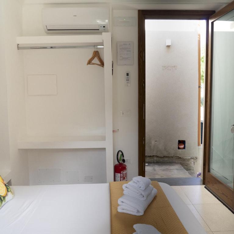 Aequa Suites Sorrento Coast - Camera Matrimoniale - 12