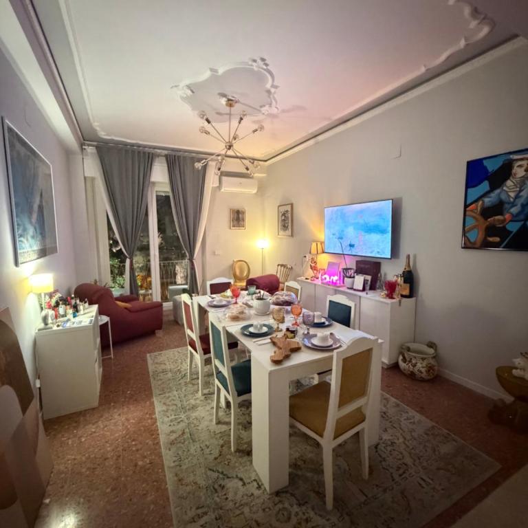 AC GOLD B&B Boutique Rooms & Suite - Camera Deluxe Matrimoniale/Doppia con Letti Singoli con Vista Città - 6