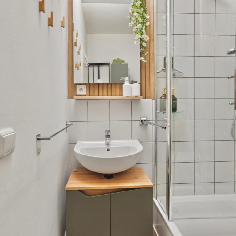 3 Bedroom Apartment-5 Beds Workspace and Smart TV in Every Bedroom near Messe München Fast WiFi Ideal for Business Travellers - Apartment mit 3 Schlafzimmern - 12