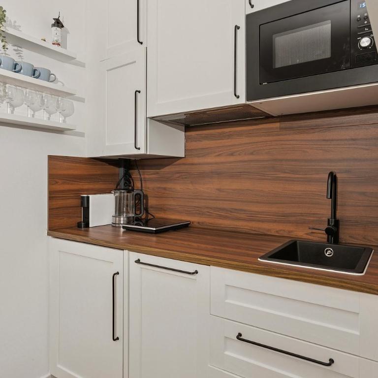 3 Bedroom Apartment-5 Beds Workspace and Smart TV in Every Bedroom near Messe München Fast WiFi Ideal for Business Travellers - Apartment mit 3 Schlafzimmern - 7