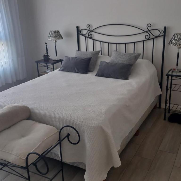 Apartamento zona La Perla a metros de la playa con balcon terraza y parrilla - Apartamento de 2 dormitorios - 17