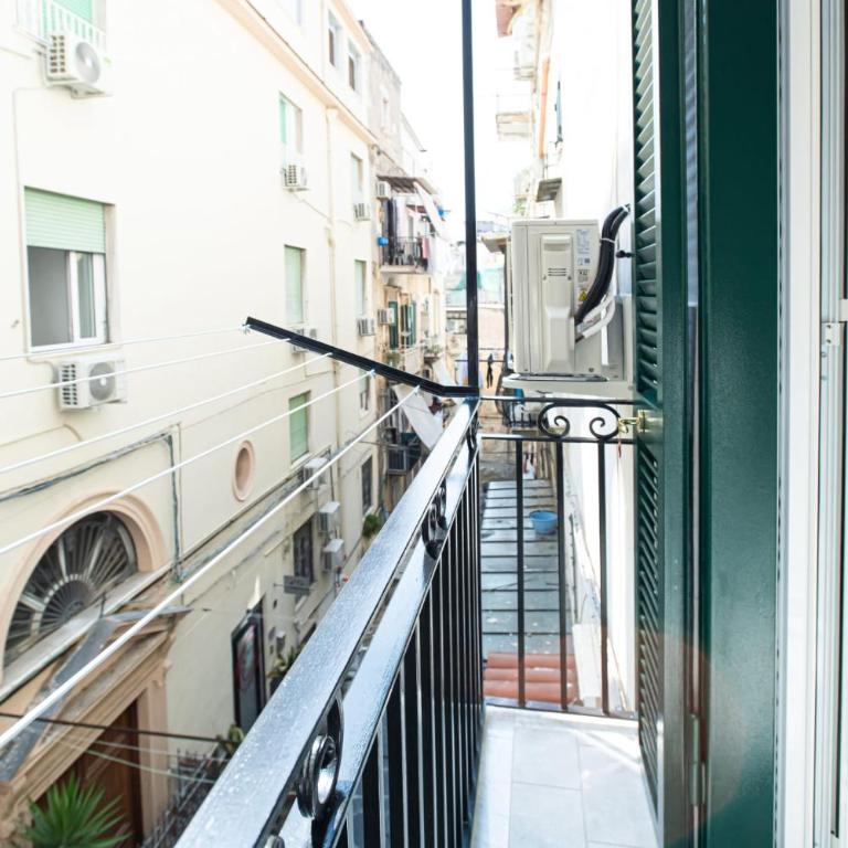 Bellissima Napoli - Appartamento con 2 Camere da Letto - 7