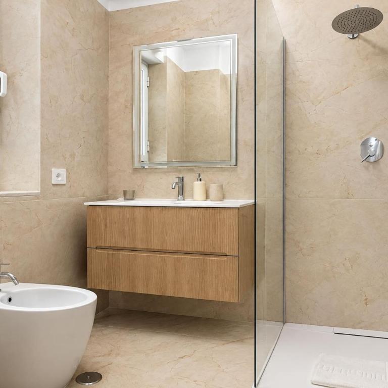 Bright 2BR, 2 Baths & Balcony near Piramide Metro - Appartamento - 2