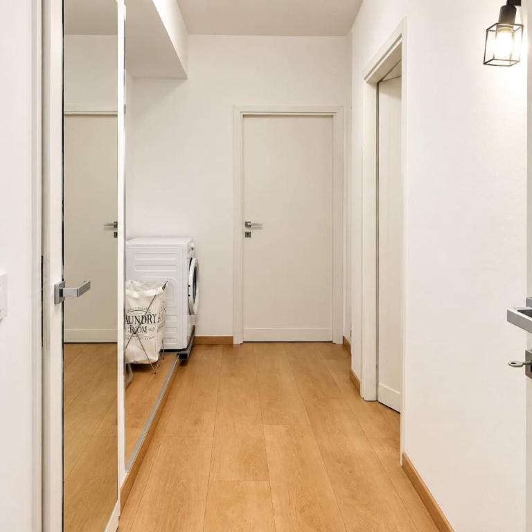 Bright 2BR, 2 Baths & Balcony near Piramide Metro - Appartamento - 10