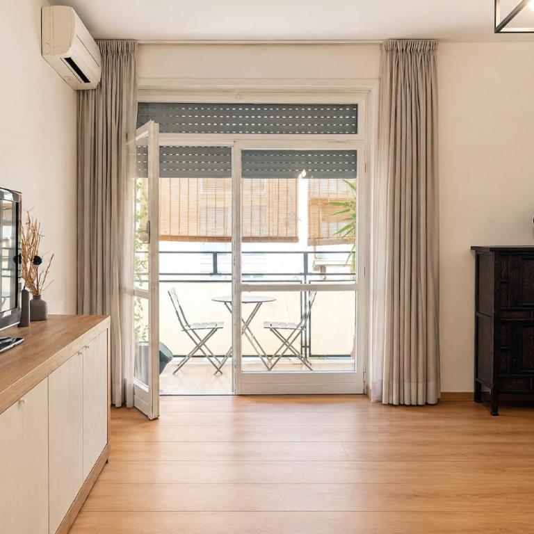 Bright 2BR, 2 Baths & Balcony near Piramide Metro - Appartamento - 15