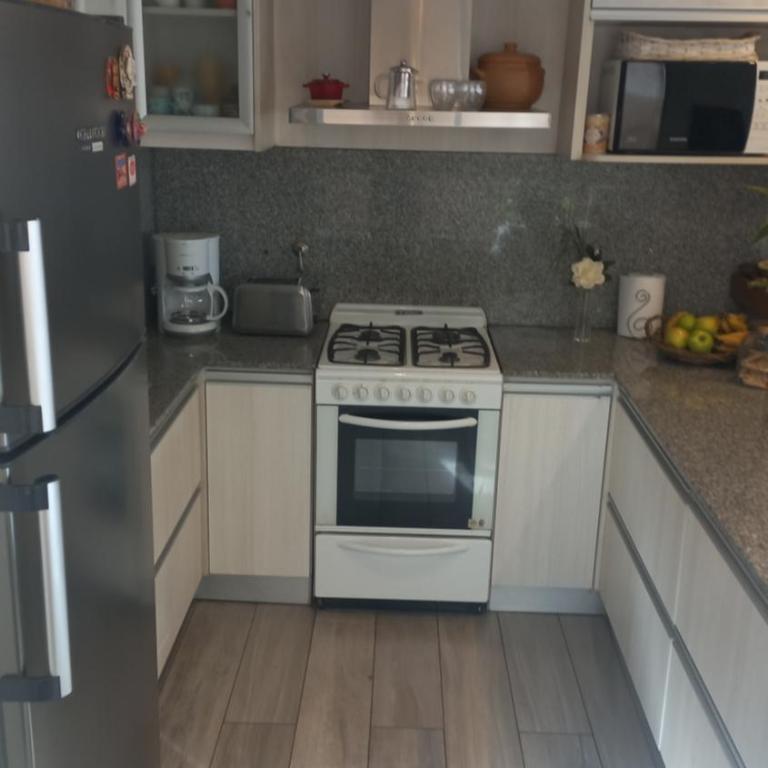 Apartamento zona La Perla a metros de la playa con balcon terraza y parrilla - Apartamento de 2 dormitorios - 8