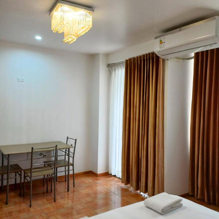 Hotel Olimpo - Family Room with Balcony - 6