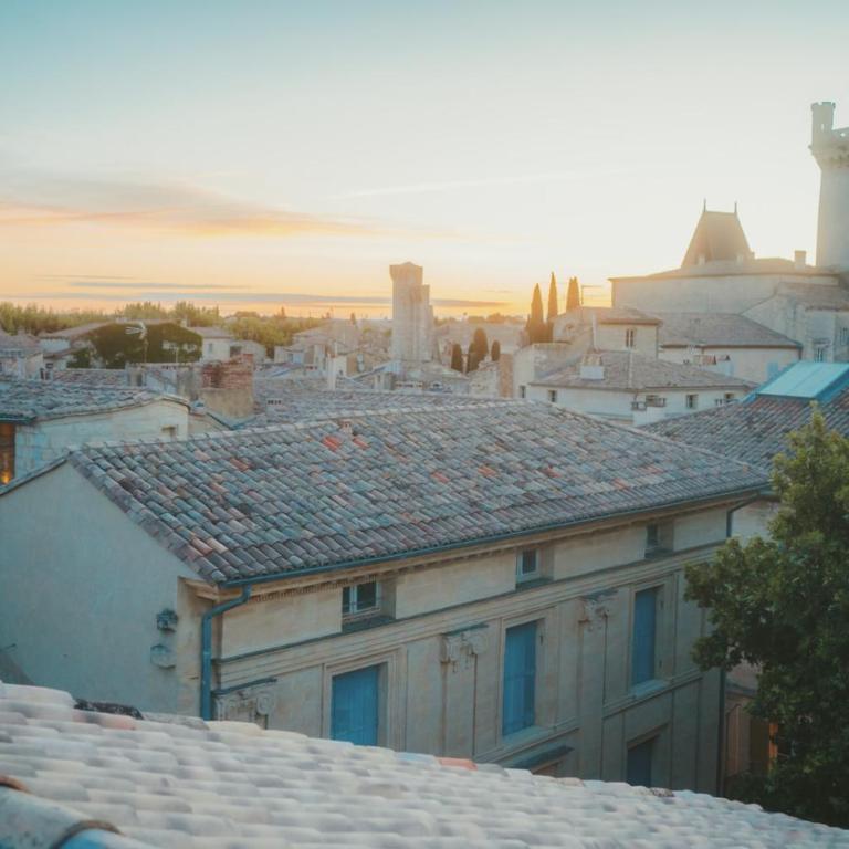 Penthouse with rooftop terrace - Uzès Place aux Herbes - Appartement 2 Chambres - 24