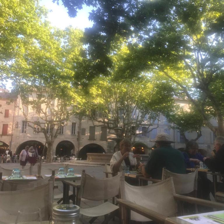 Penthouse with rooftop terrace - Uzès Place aux Herbes - Appartement 2 Chambres - 33