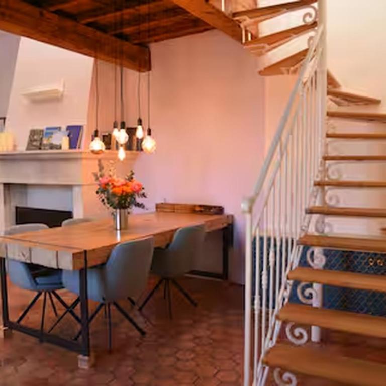Penthouse with rooftop terrace - Uzès Place aux Herbes - Appartement 2 Chambres - 2